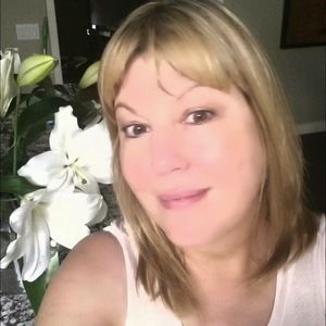 Meet your Posher, Pamela